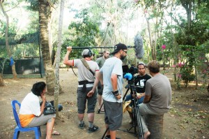 Mercedes Velgot (left), the executive producer of Born to Explore, directing filming on Nusa Penida. On the right is Richard Wiese the host interviewing FNPF's Founder, Bayu Wirayudha (second from right)