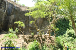 An ancient dwelling just 20 minutes of walk from our place.