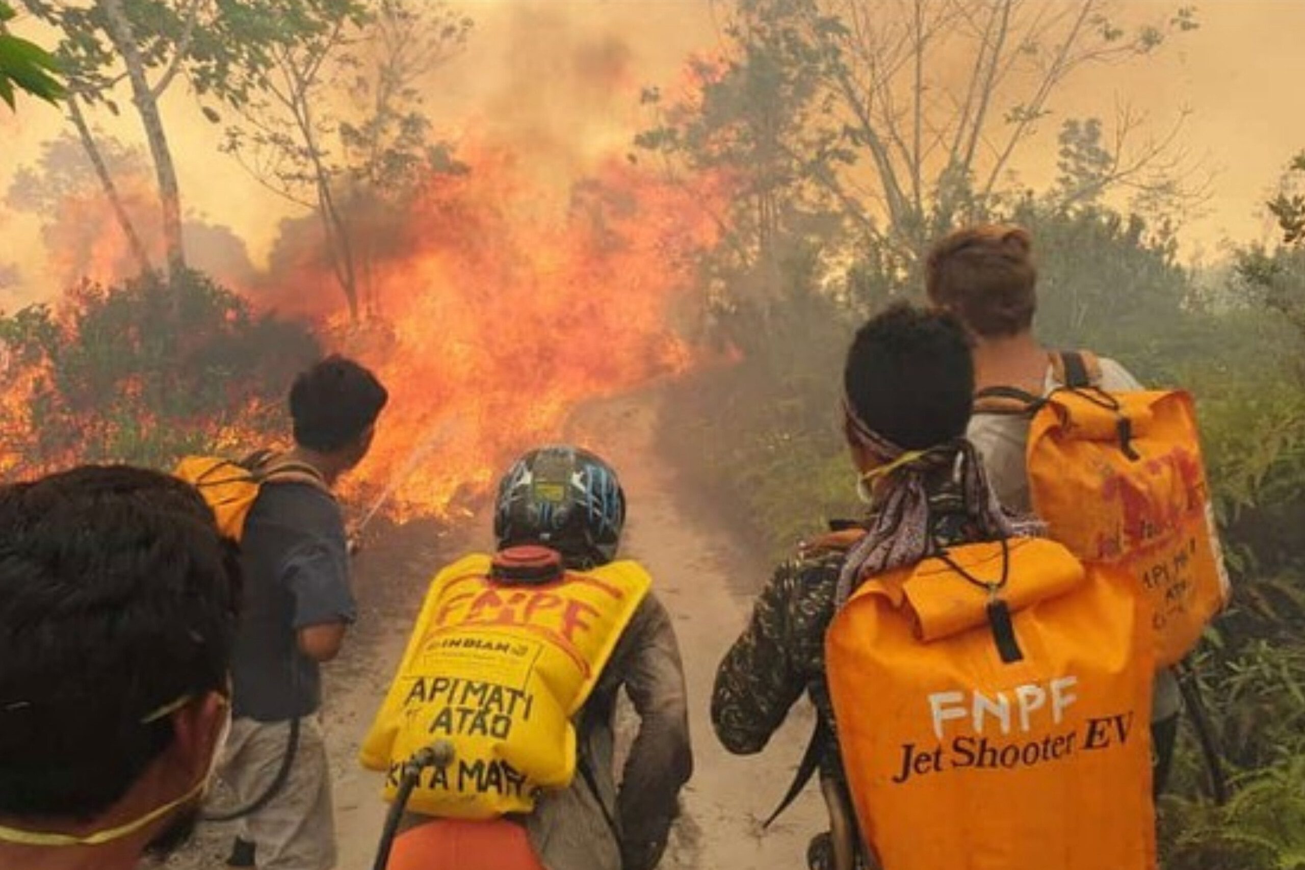 Kalimantan firefighting
